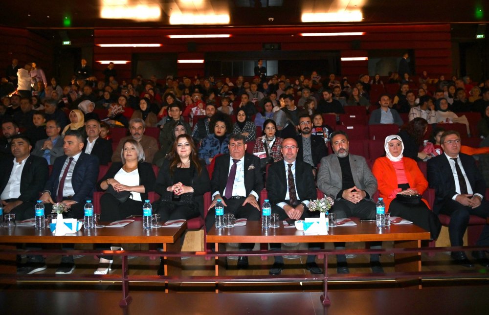 Selçuklu Belediyesi Cumhuriyet Bayramı’na özel konser düzenledi