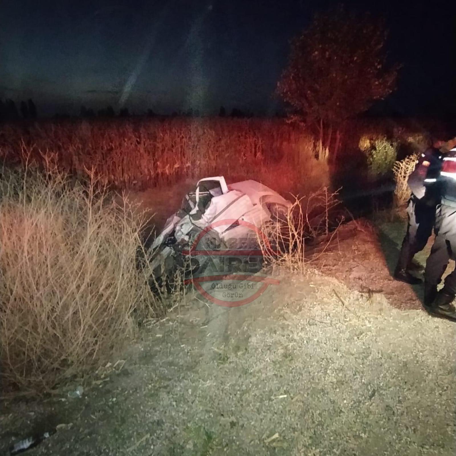 konyada-yoldan-cikan-arac-devrildi-yaralilari-itfaiye-kurtardi-002.jpeg