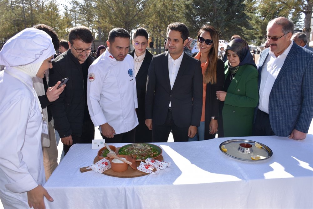 Konya'da babaananne, liseli ve esnaf yemekleri yarıştı