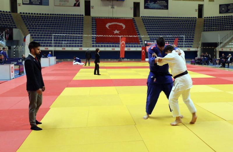 judoda-konya-buyuksehir-ve-selcuklu-farki.jpg