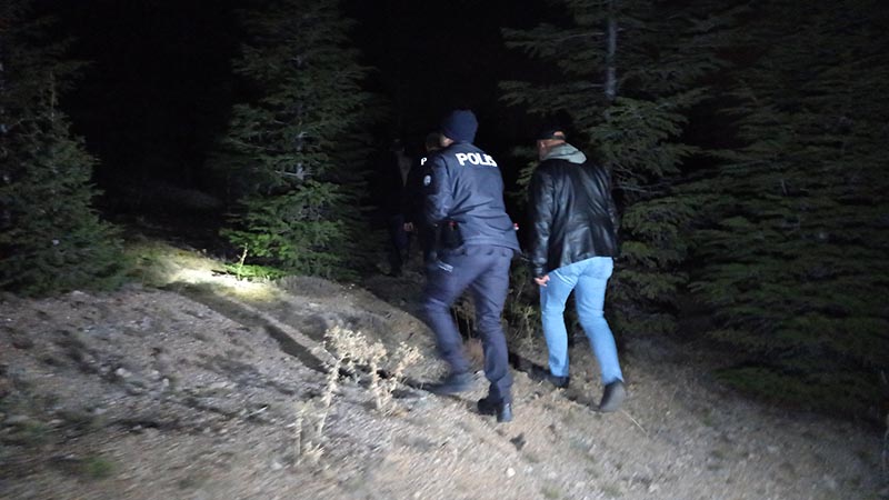 konya-polisini-alarma-geciren-silah-sesleri-ekipler-araziyi-didik-didik-aradi-008.jpg