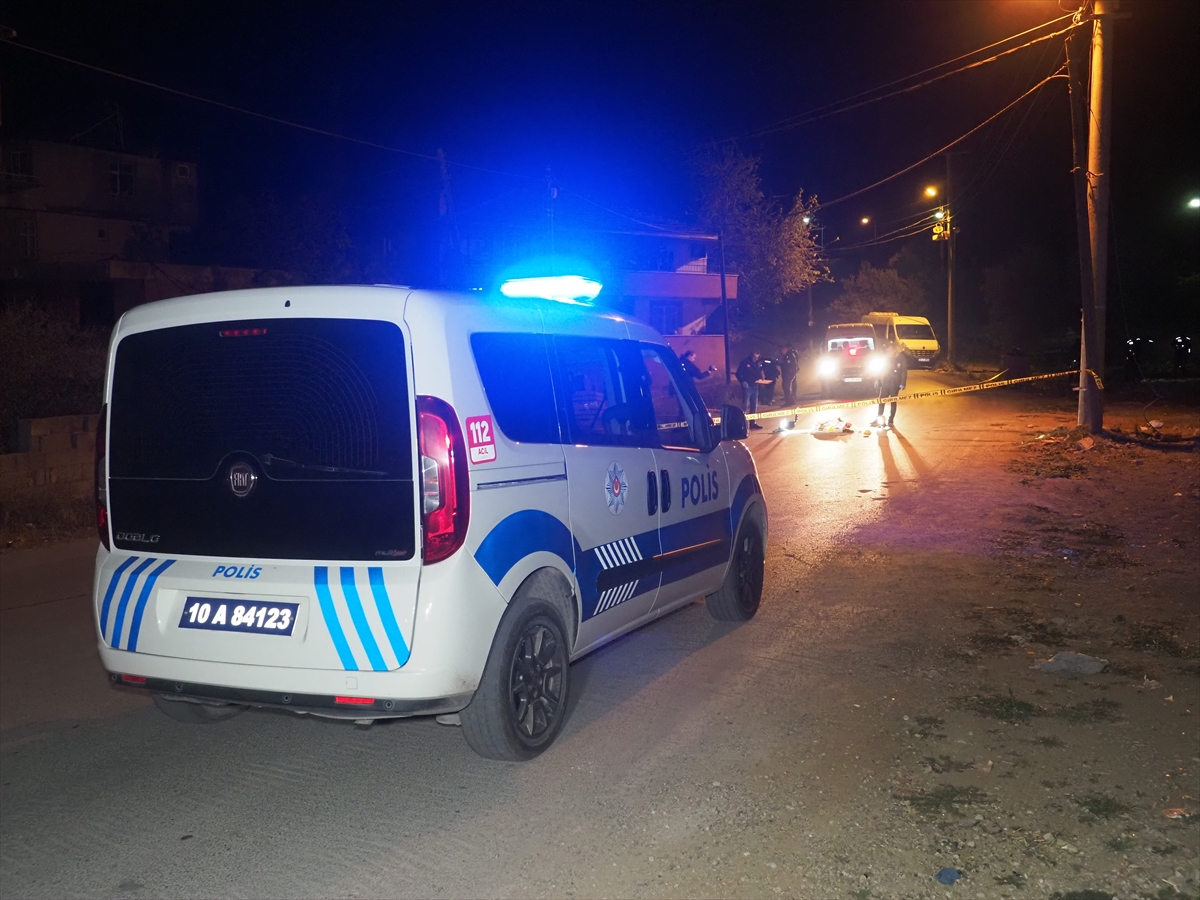 sokak-ortasinda-dehset-gulay-aksungur-eski-esi-tarafindan-tufekle-vuruldu.jpg
