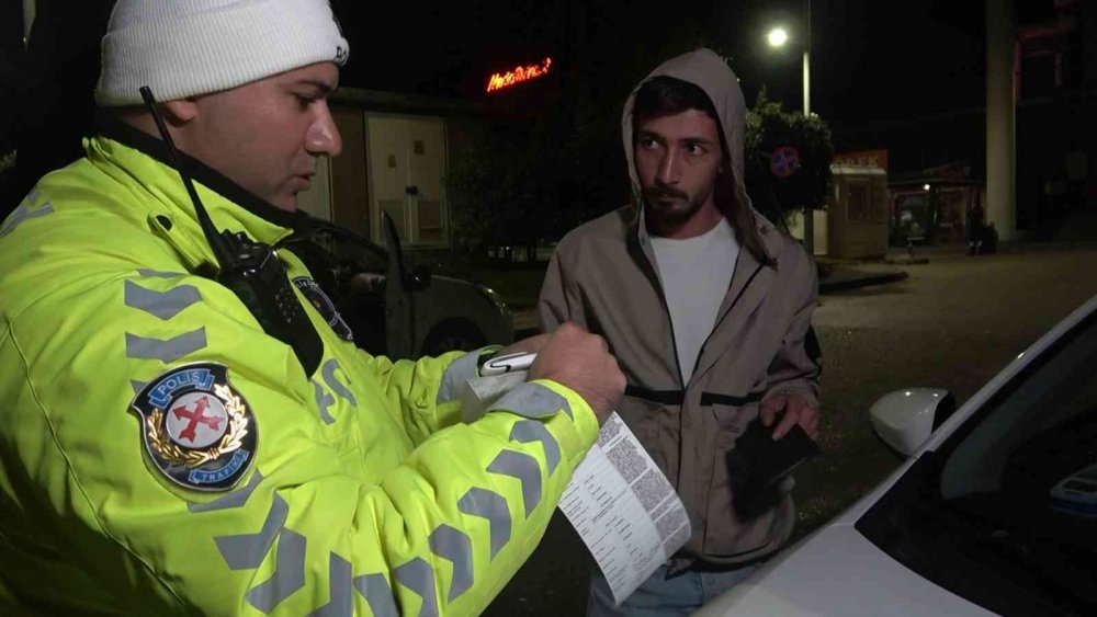 Alkollü çıkmamak için yapmadığı kalmadı, yine de cezadan kaçamadı