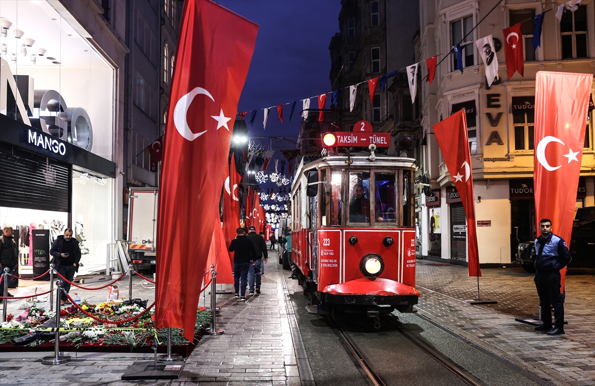 alcak-saldirinin-ardindan-istiklal-caddesindeki-agaclar-kaldiriliyor-2.jpg