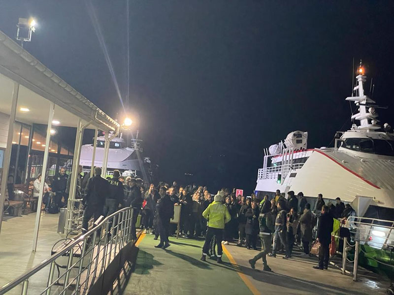 feribotu-kacirdi-bomba-ihbari-yapip-polisi-alarma-gecirdi.jpg