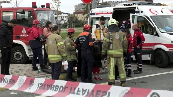 istanbulda-yolcu-minibusu-ile-otomobil-carpisti-3u-cocuk-7-yarali-002.jpg