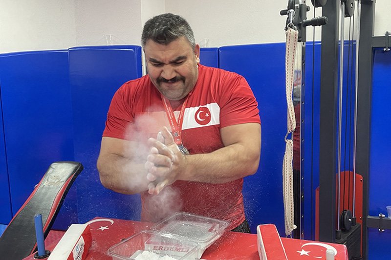 konyali-sporcu-dunyaya-meydan-okudu-001.jpg