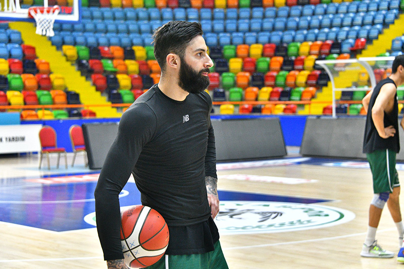 konyaspor-basketbolda-koc-gencoglundan-anadolu-efes-motivasyonu-005.jpg