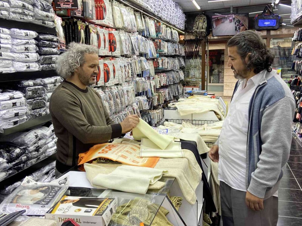 Konya'da havaların soğumasıyla yün ve termal içliklere rağbet arttı