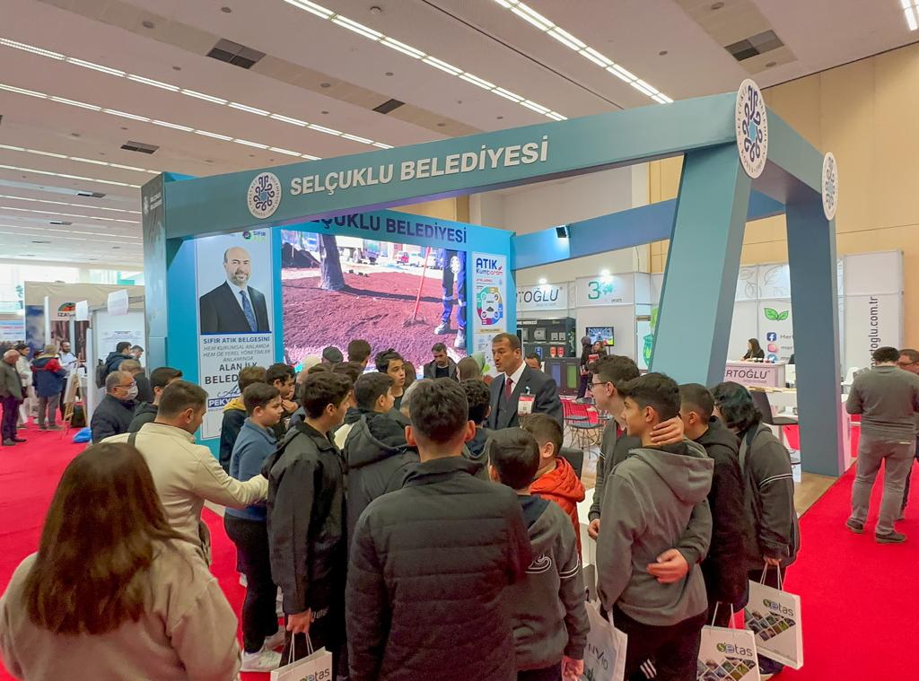 selcuklu-belediyesi-surdurulebilirlik-ve-sifir-atik-fuarinda-yerini-aldi.jpeg
