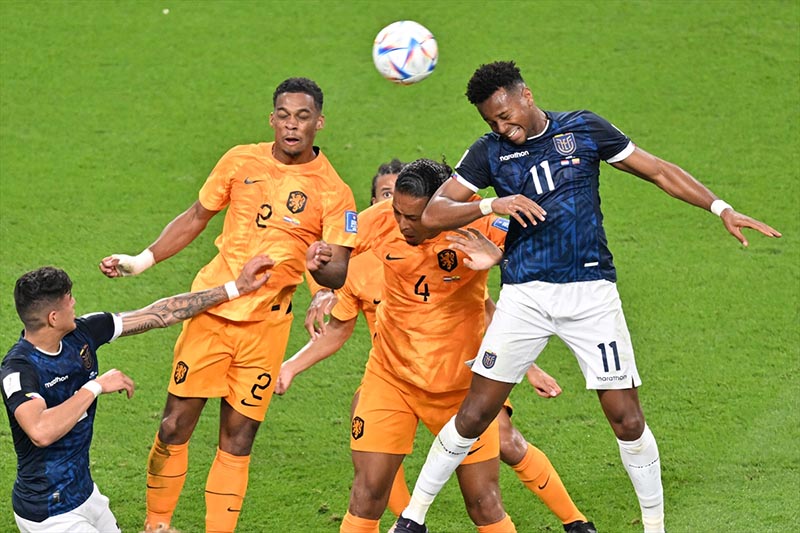 hollanda-ile-ekvador-puanlari-paylasti-005.jpg