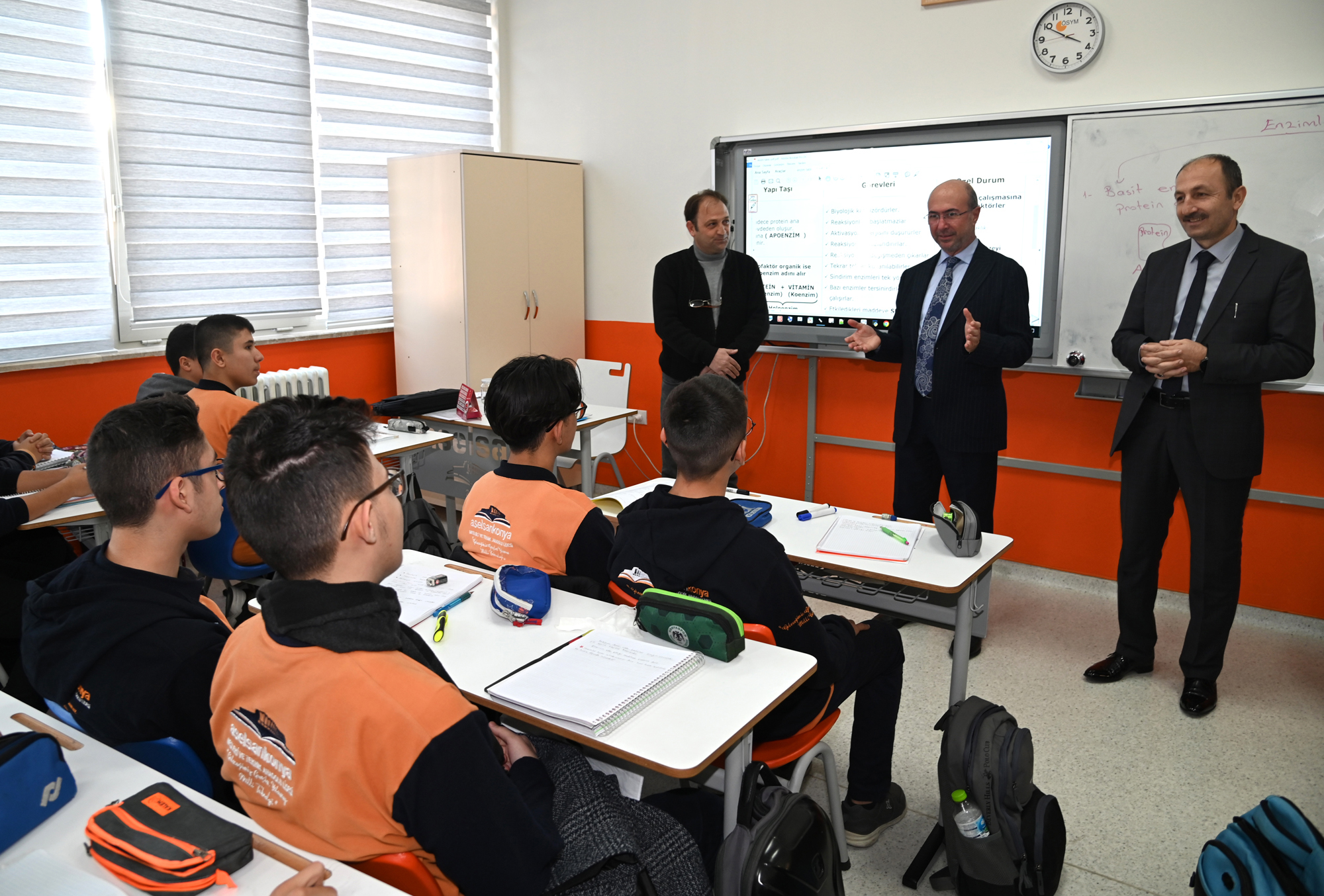 baskan-pekyatirmaci-ogrencilerle-bir-araya-geldi-001.jpg