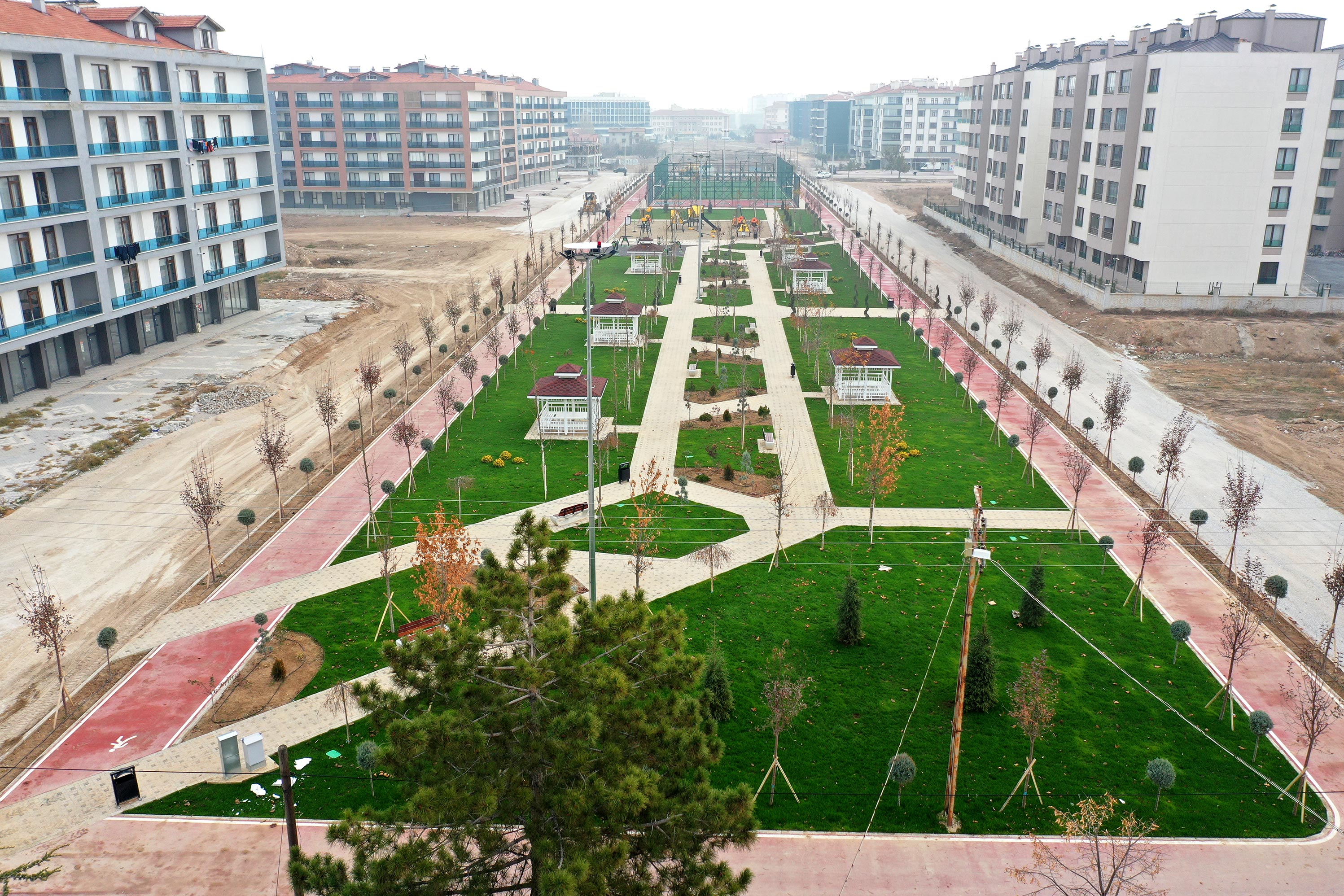 baskan-kilca-karatayimizi-park-ve-bahcelerimizle-guzellestiriyoruz-003.jpg
