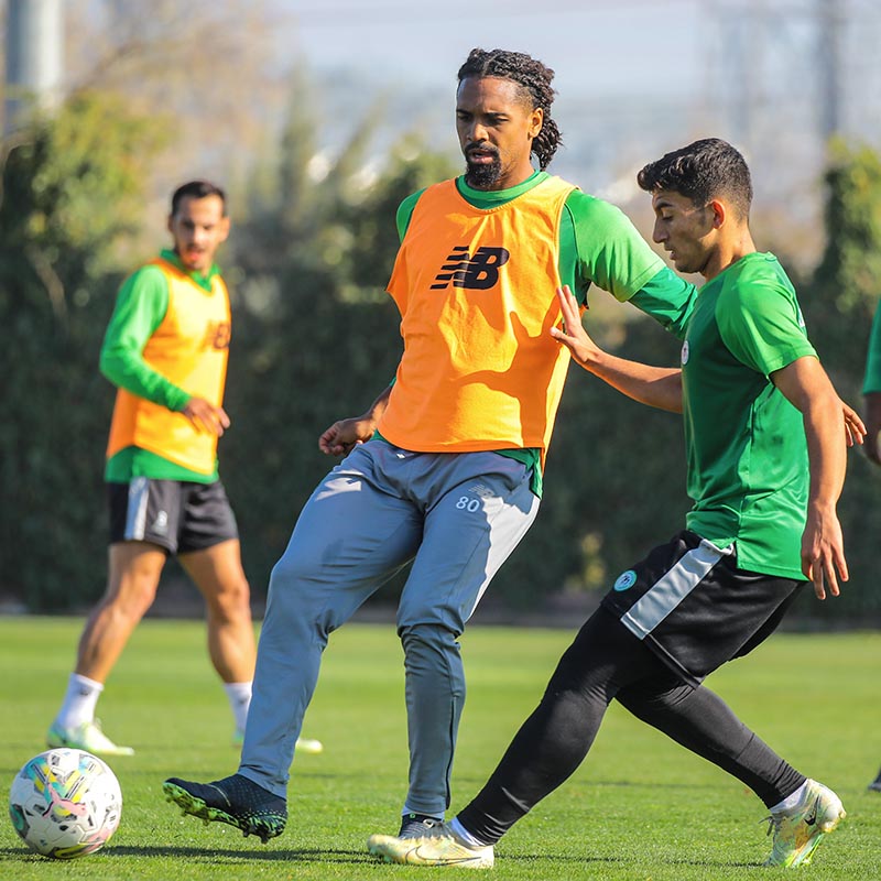 konyaspor-yarin-yola-cikiyor-kamp-ilac-gibi-gelecek-002.jpg