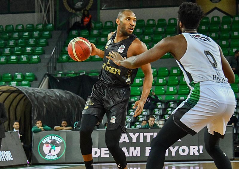 konyaspor-basketbol-dackayi-zorladi-yikamadi.jpg