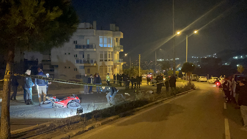 motosiklet-devrildi-1-olu-1-agir-yarali.jpg