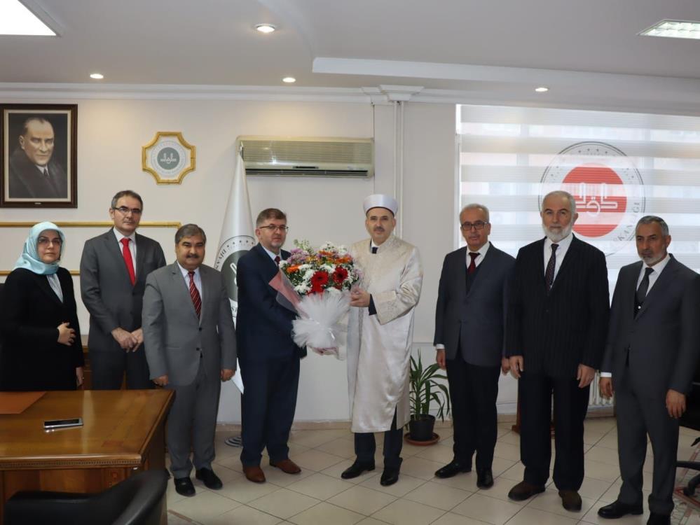 erdogan-imzaladi-manisa-il-muftulugune-konyali-isim-atandi-002.jpg