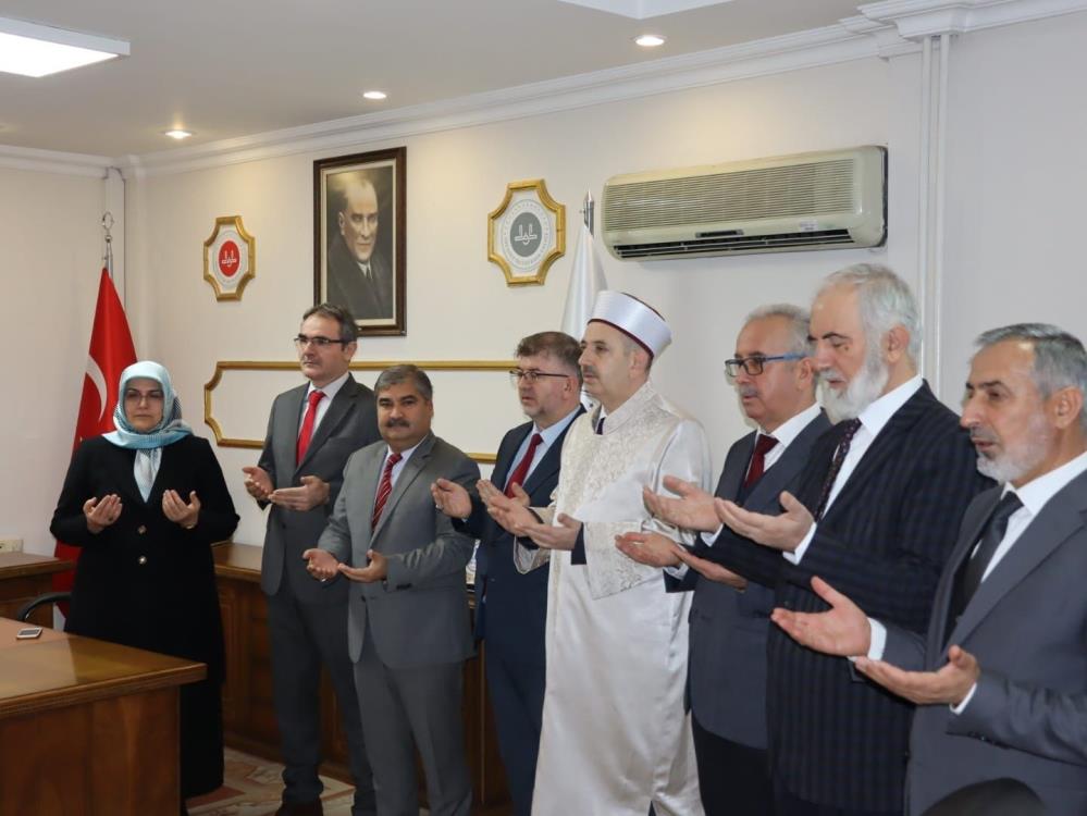 erdogan-imzaladi-manisa-il-muftulugune-konyali-isim-atandi-003.jpg