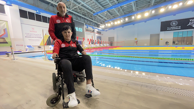 paralimpik-yuzucu-konyada-engelleri-asti-001.jpg