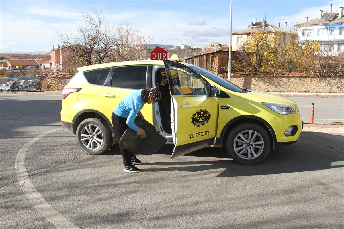 konyali-fatma-ile-mustafa-arslantas-cifti-11-yildir-ayni-durakta-taksicilik-yapiyor-006.jpg