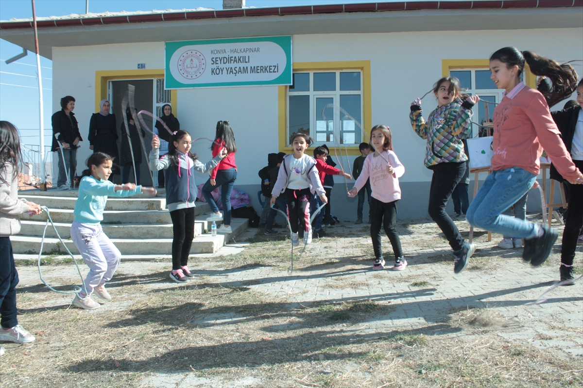 konyanin-bu-ilcesindeki-ilkokul-koy-yasam-merkezine-donusturuldu-003.jpg