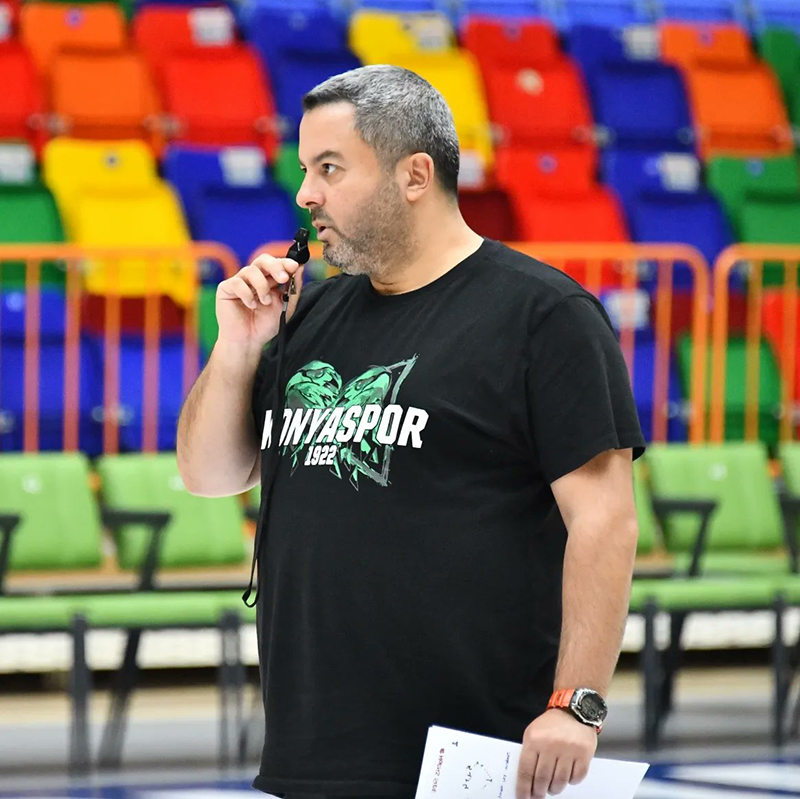 konyaspor-basketbol-taktik-calisti-003.jpg