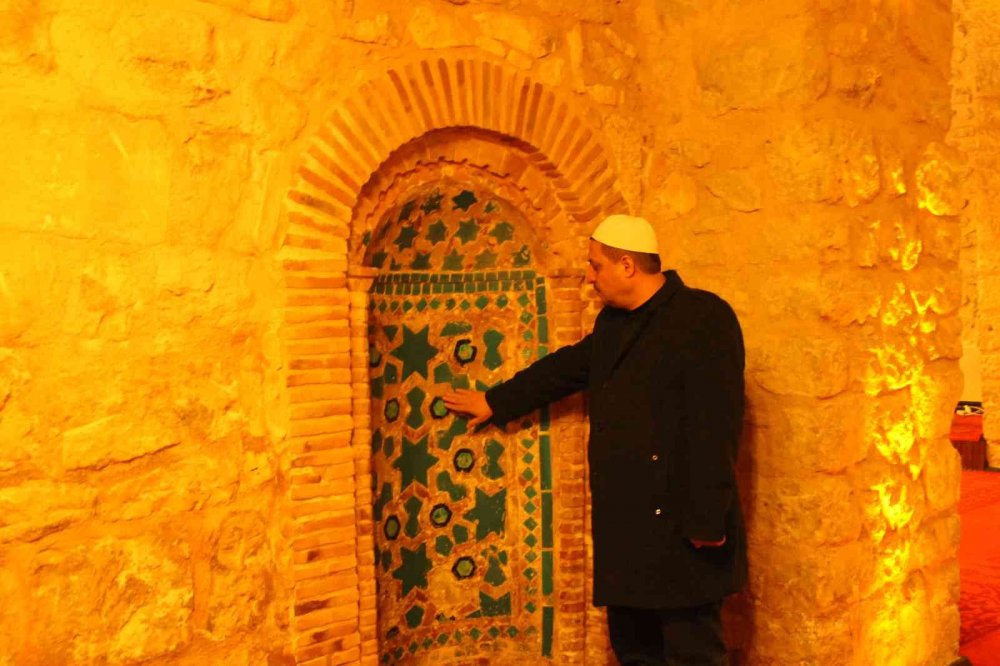 Selçuklu yadigarı cami 8 buçuk asırdır cemaatini ağırlıyor