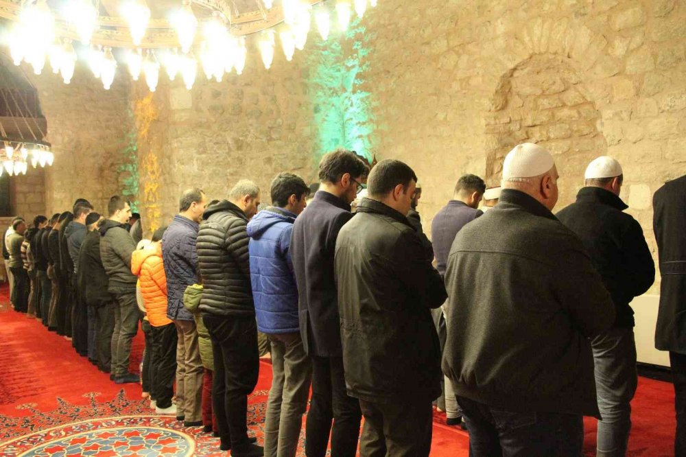 Selçuklu yadigarı cami 8 buçuk asırdır cemaatini ağırlıyor