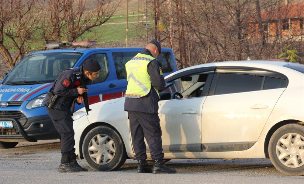 Sürücüler dikkat! Jandarma kış lastiği denetimi yapıyor