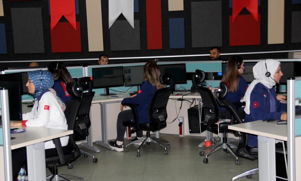calisanlari-canindan-bezdirdi-bir-kadin-2-ayda-22-bin-kez-acil-cagri-merkezini-aradi-002.jpg