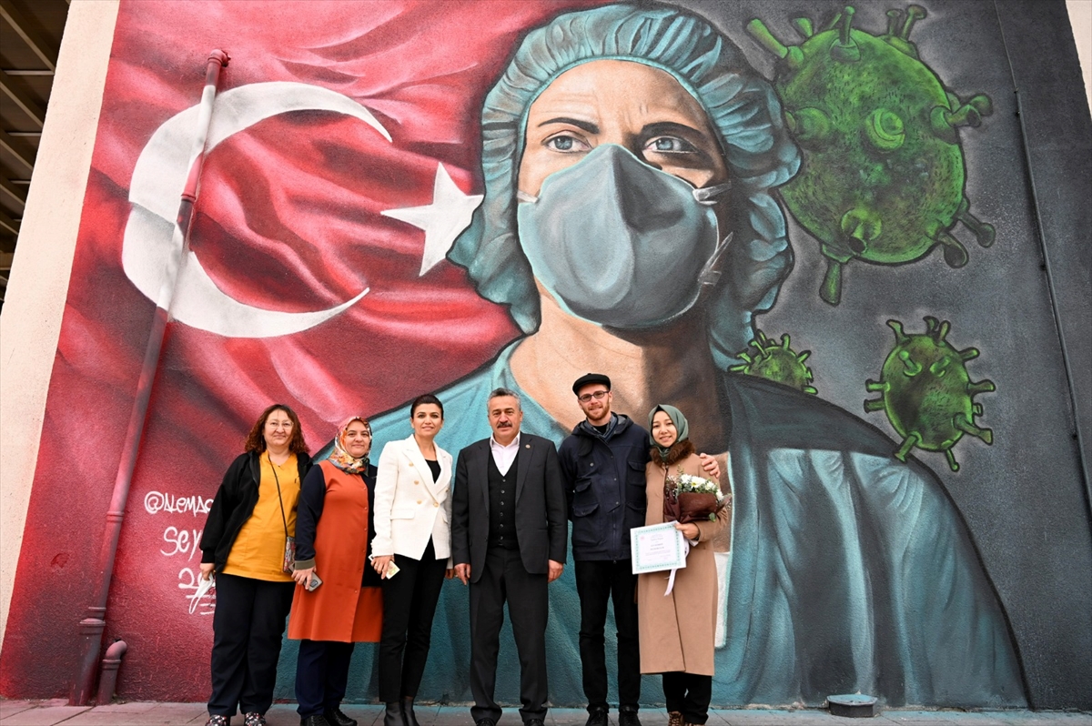 konyaya-yerlesen-brezilyali-silva-grafiti-sanatiyla-hastane-duvarini-renklendirdi-002.jpg