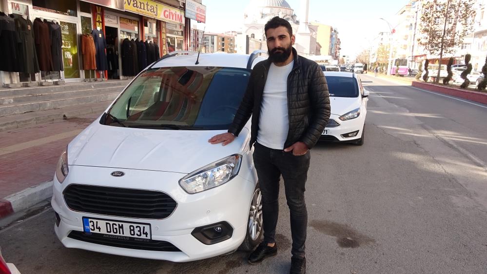 satisa-cikardigi-arabasini-geri-almak-icin-304-bin-lira-odedi.jpg