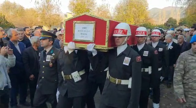 konyadaki-kazada-sehit-olan-halil-seltan-topraga-verildi.jpg