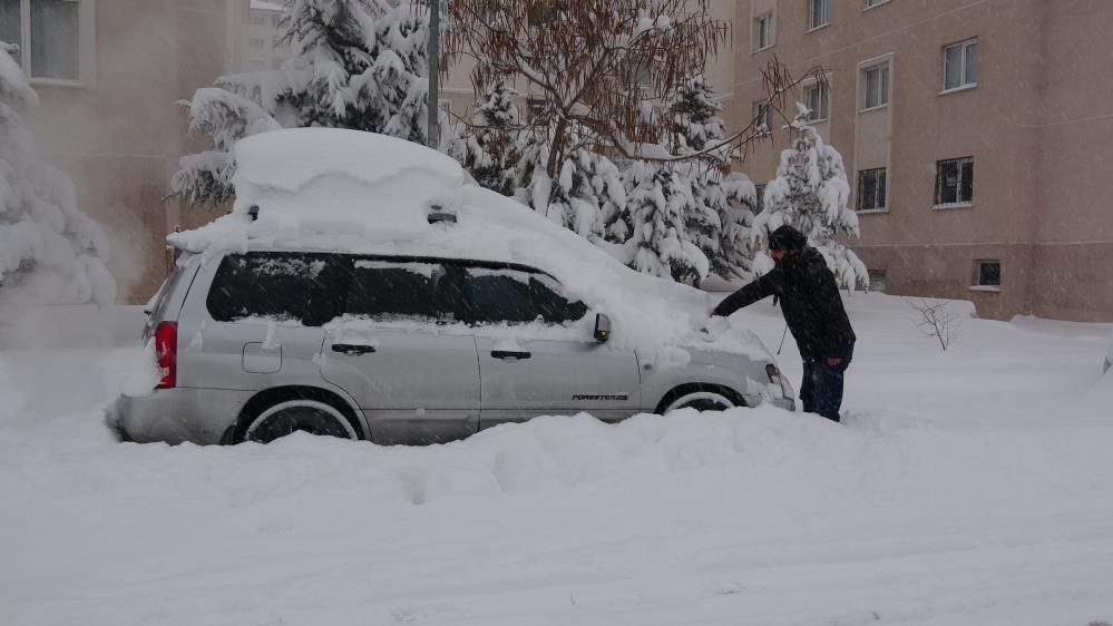 bir-ilimizde-kar-kalinligi-45-santimetreye-ulasti-56-yerlesim-yeri-ulasima-kapandi.jpg