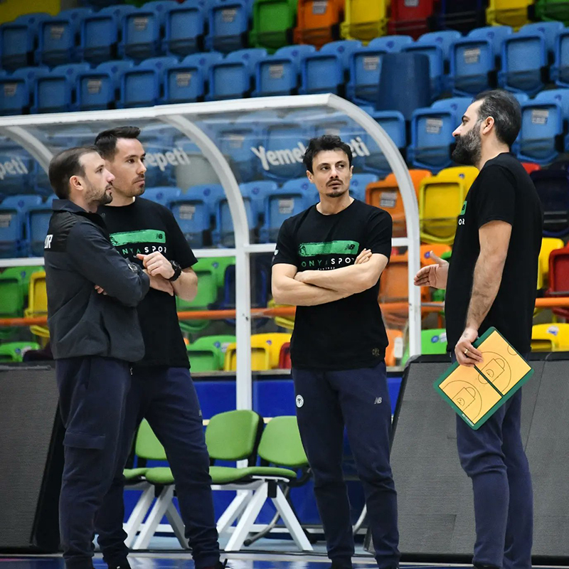 konyaspor-basketbolda-gozler-karsiya-macinda-002.jpg