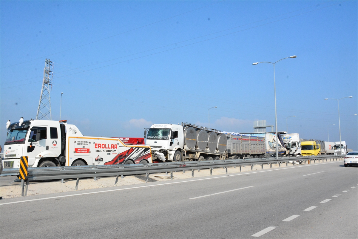 sis-nedeniyle-16-arac-birbirine-girdi-001.jpg