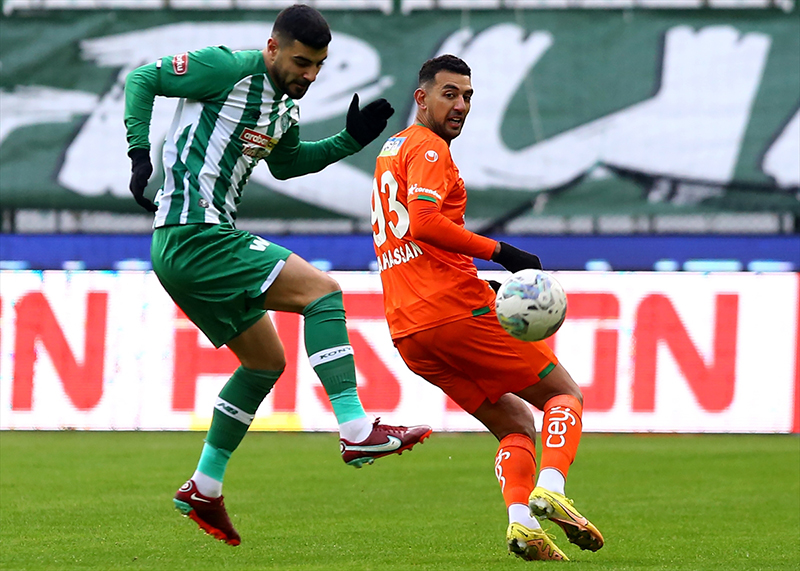 konyaspor-super-ligde-bu-alanda-zirvede.jpg