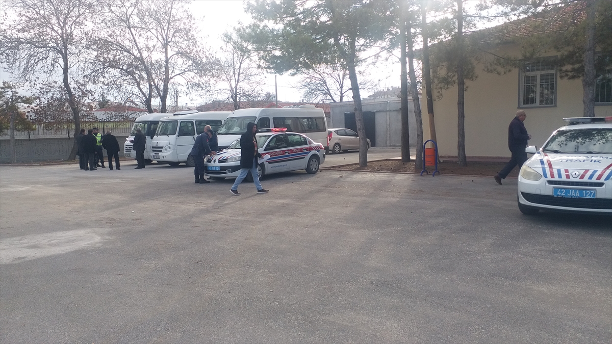 konyada-okul-servis-araclari-denetlendi-003.jpg