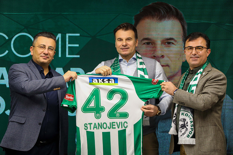 son-dakika-konyaspor-resmen-duyurdu-yeni-teknik-direktor-imzayi-atti.jpg