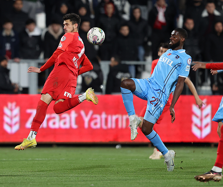 ziraat-turkiye-kupasinda-trabzonspor-ceyrek-finale-yukseldi-001.jpg