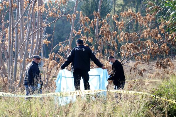 ormanda-basi-ve-kollari-olmayan-ceset-bulundu-001.jpg