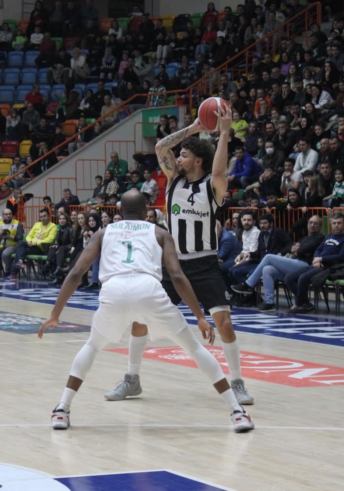 konyaspor-basketbol-besiktasa-farkli-maglup-oldu-001.jpg