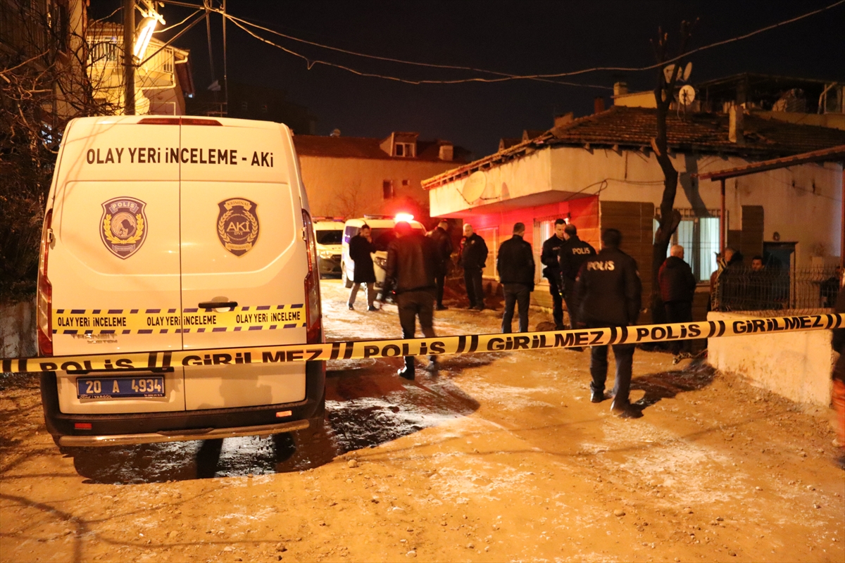 polis-bir-evde-2-yasindaki-cocugun-cesedini-buldu-annesi-ve-sevgilisi-her-yerde-araniyor-002.jpg