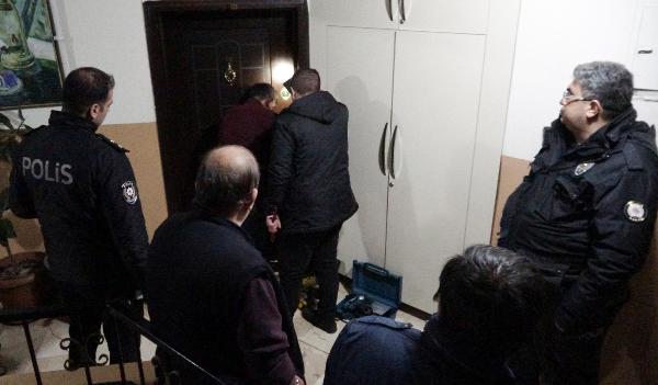 bir-garip-olay-3-gun-3-gece-uyuyan-kadinin-evine-polis-cilingirle-girdi-001.jpg