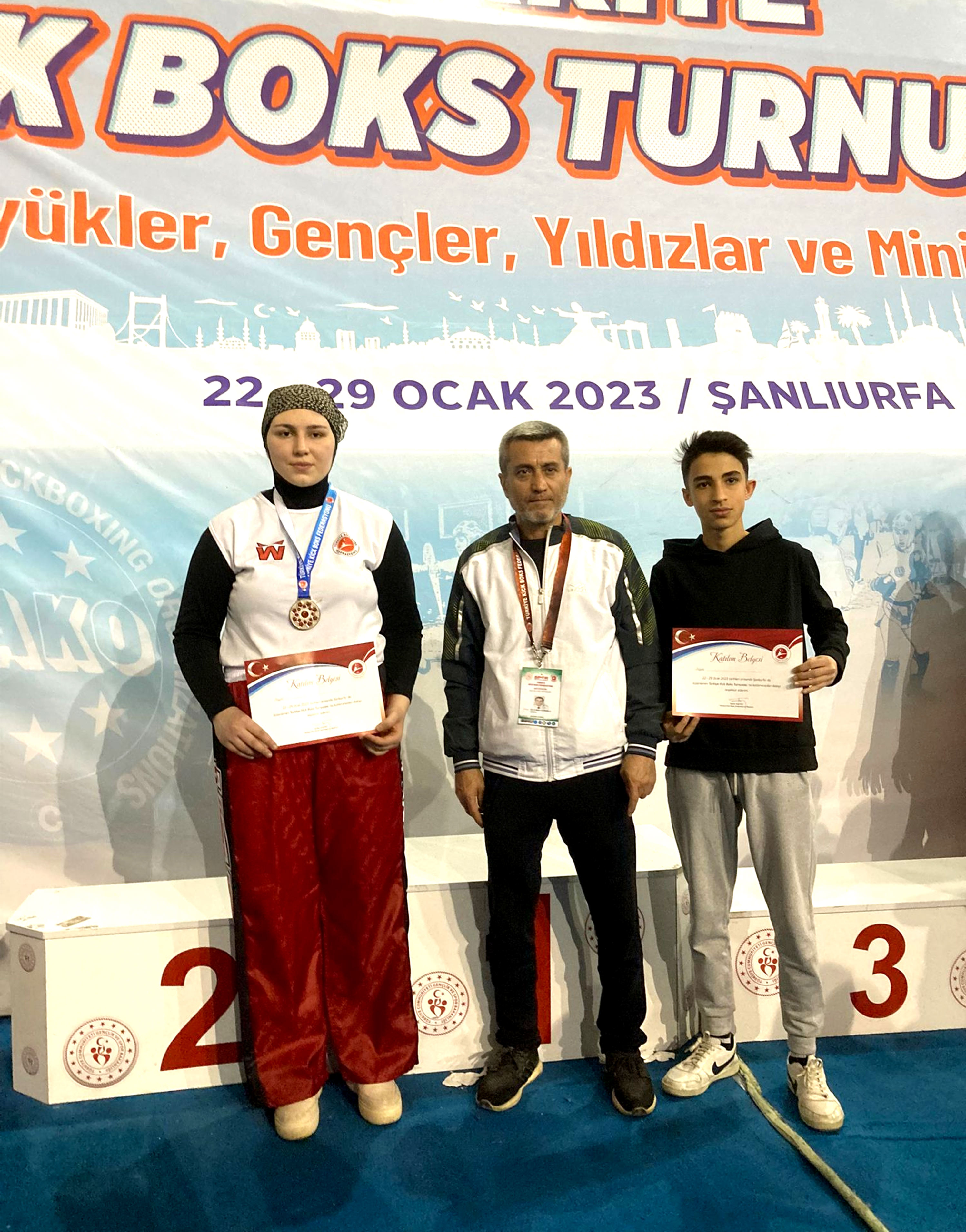 karatay-belediyespor-turkiye-kick-boks-turnuvasindan-3-madalyayla-dondu-001.jpg