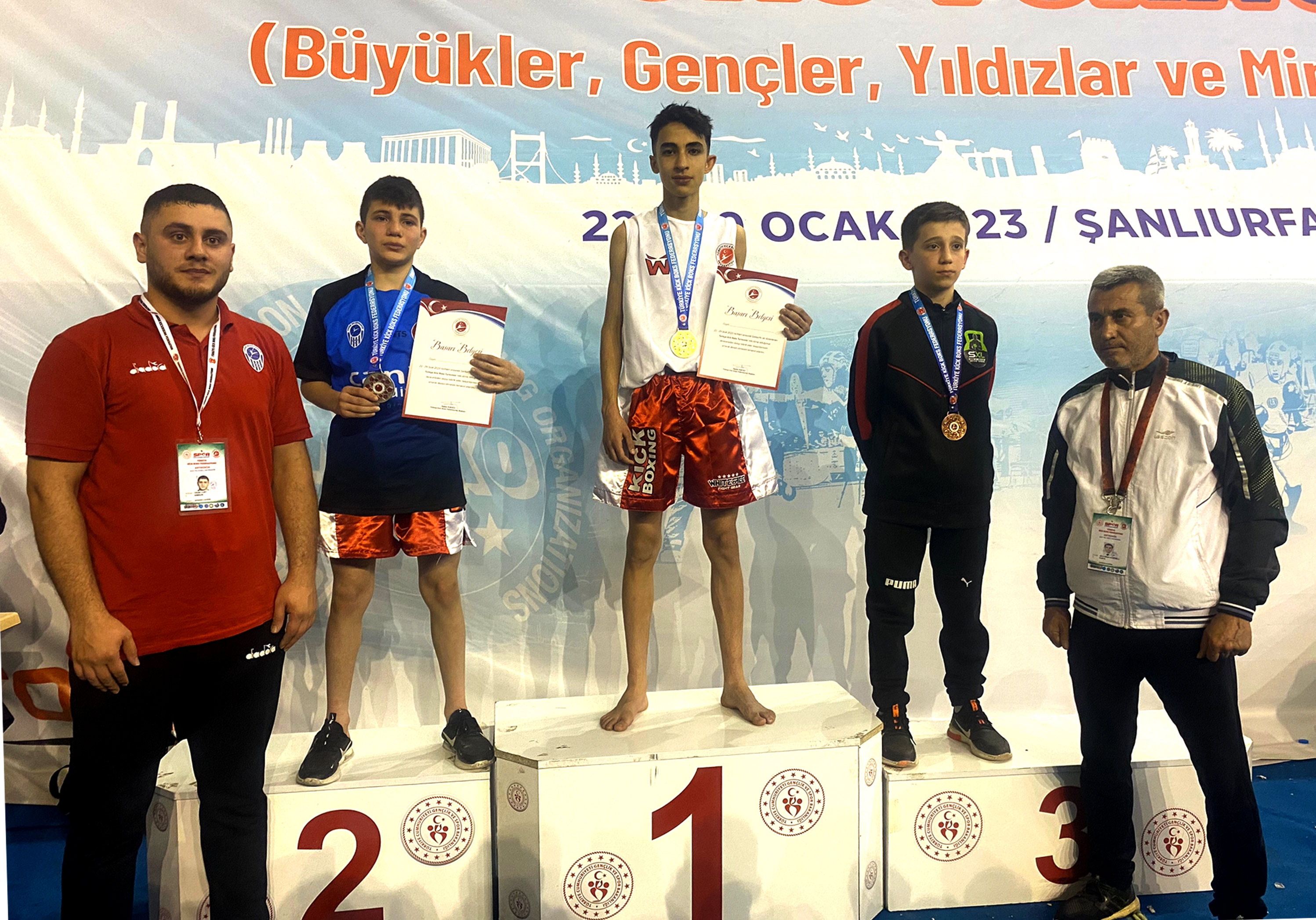 karatay-belediyespor-turkiye-kick-boks-turnuvasindan-3-madalyayla-dondu.jpg