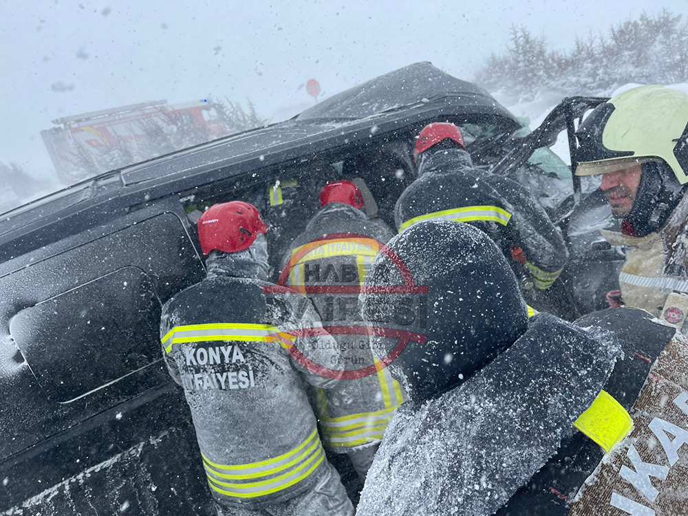 konyada-kar-kazaya-neden-oldu-1-olu-1-yarali-005.jpg