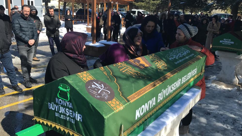konyadan-hataya-gittikleri-gun-depremde-can-veren-sarihan-ailesine-aci-veda-002.jpg