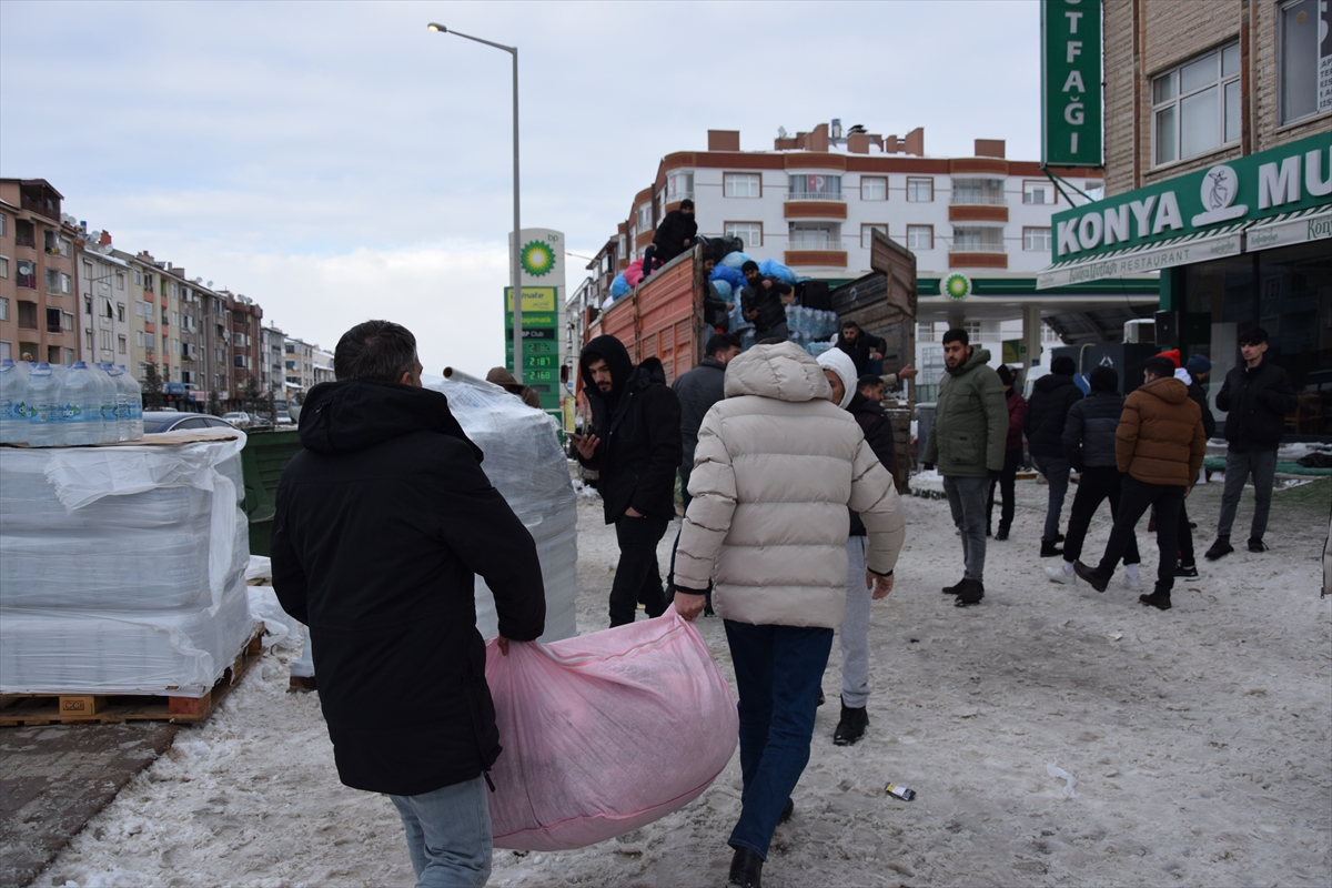 konya-kuluda-depremzedelere-yardim-seferberligi-002.jpg