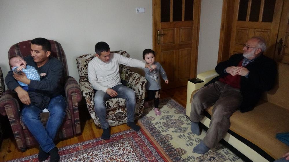 trabzon-ozbek-depremzede-aileye-yuva-oldu-002.jpg